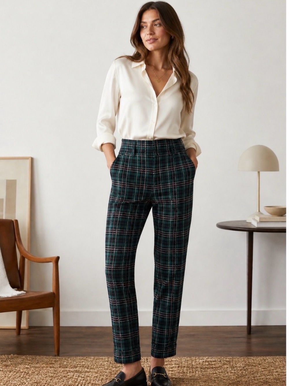 Ann Taylor Plaid Cropped Ankle Pants
Green Plaid with Cuffed Hem – Size 12
